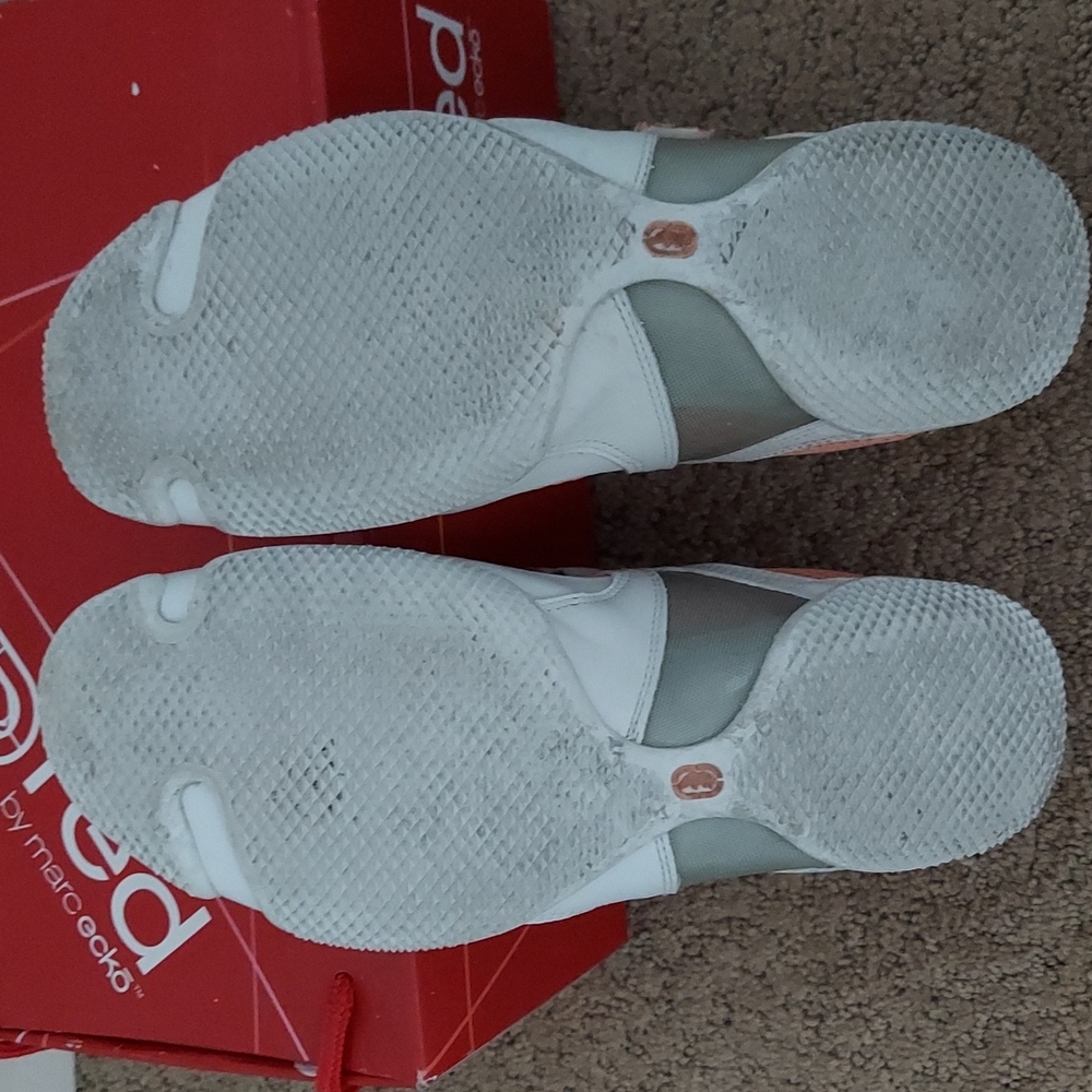 shoes - Picture 4 of 6